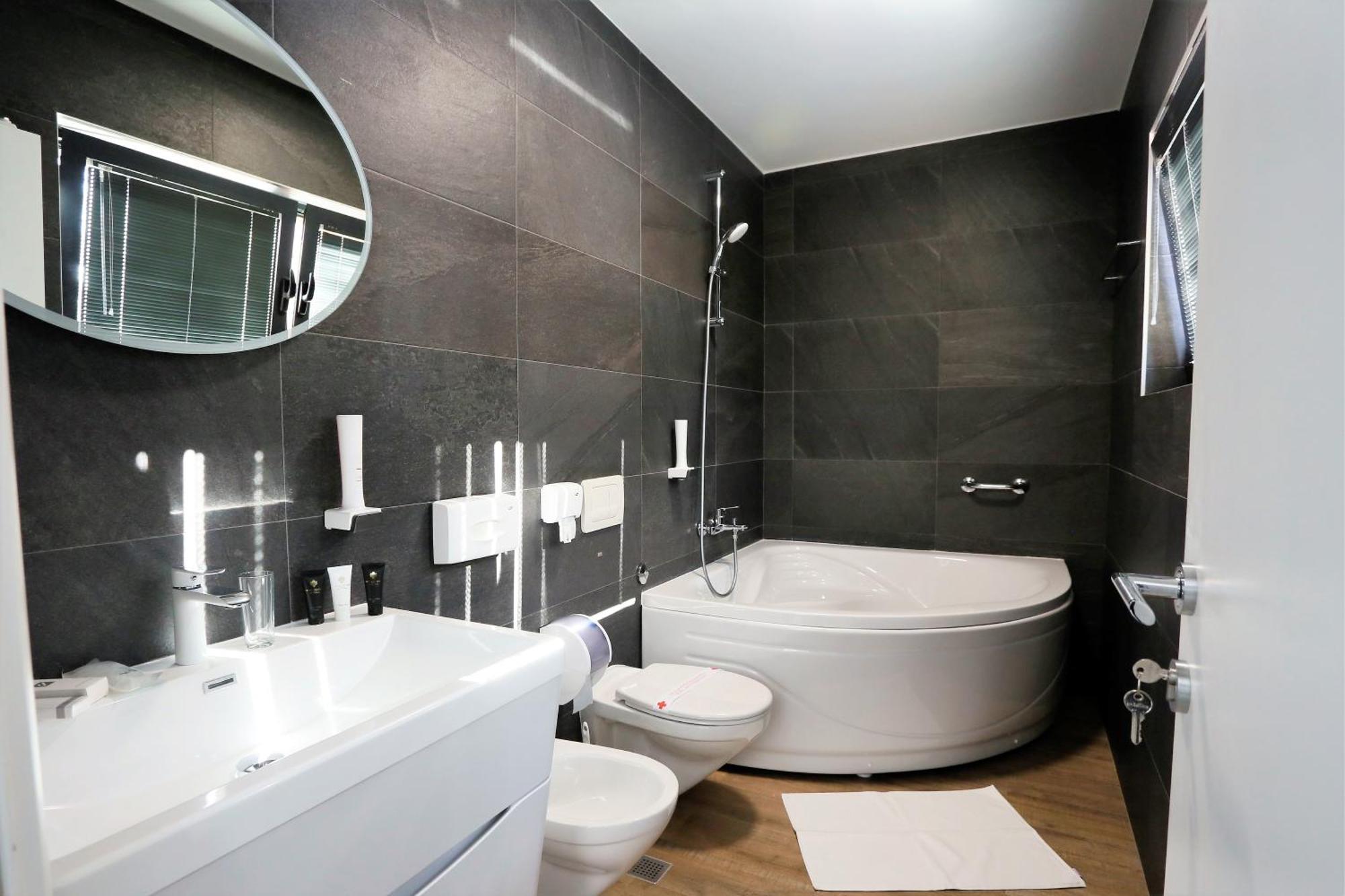 Carpe Diem Boutique Hotel Zenica Bagian luar foto
