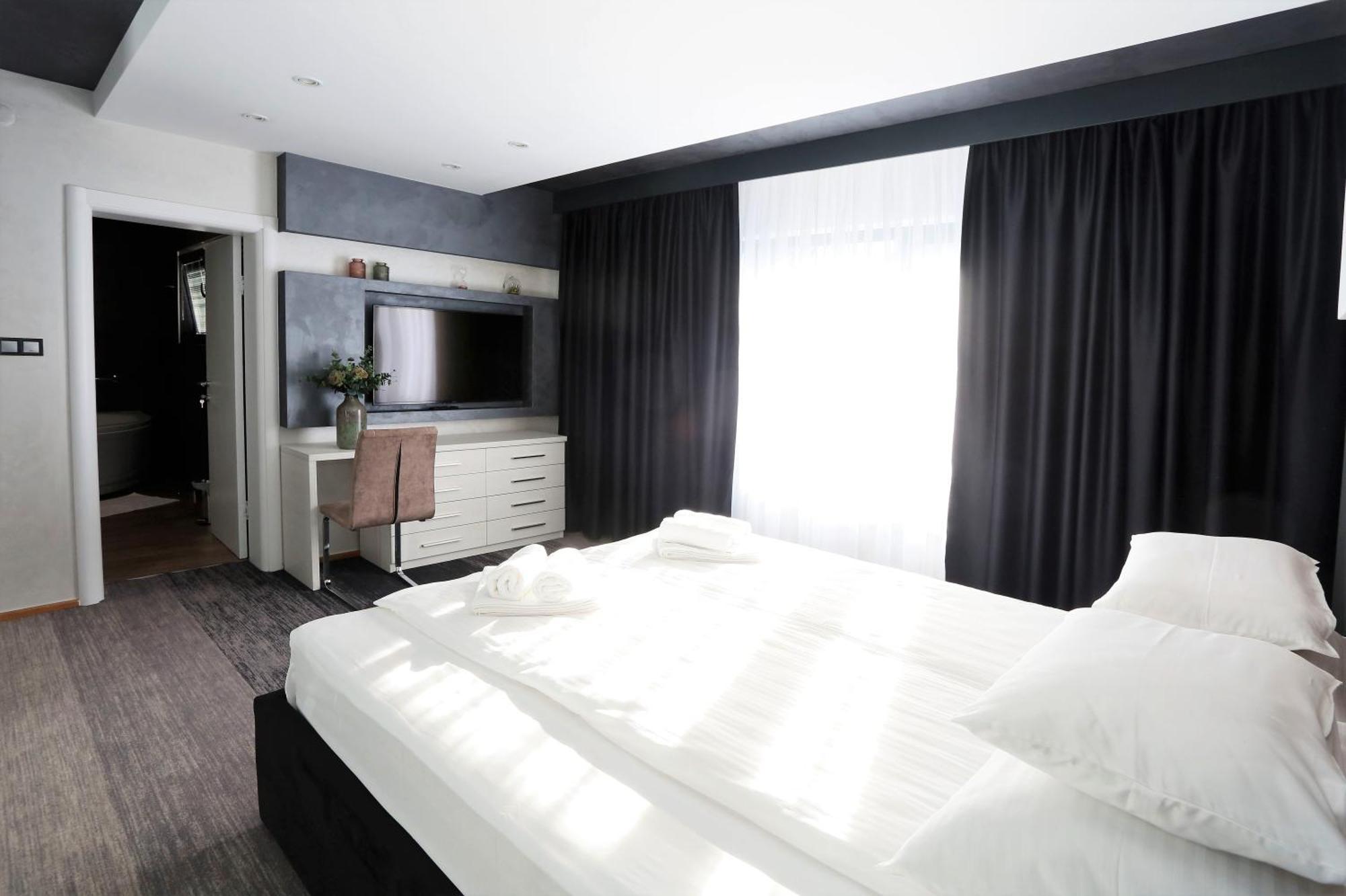 Carpe Diem Boutique Hotel Zenica Bagian luar foto