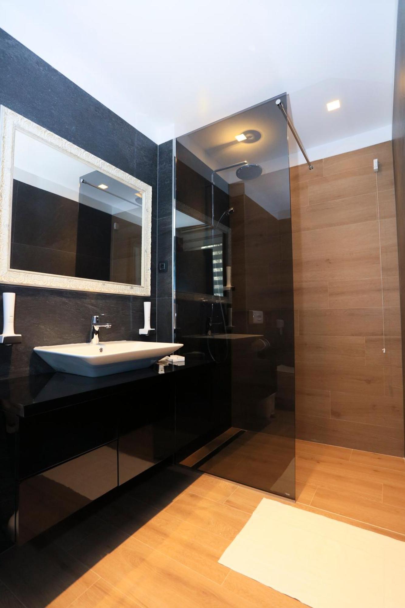 Carpe Diem Boutique Hotel Zenica Bagian luar foto