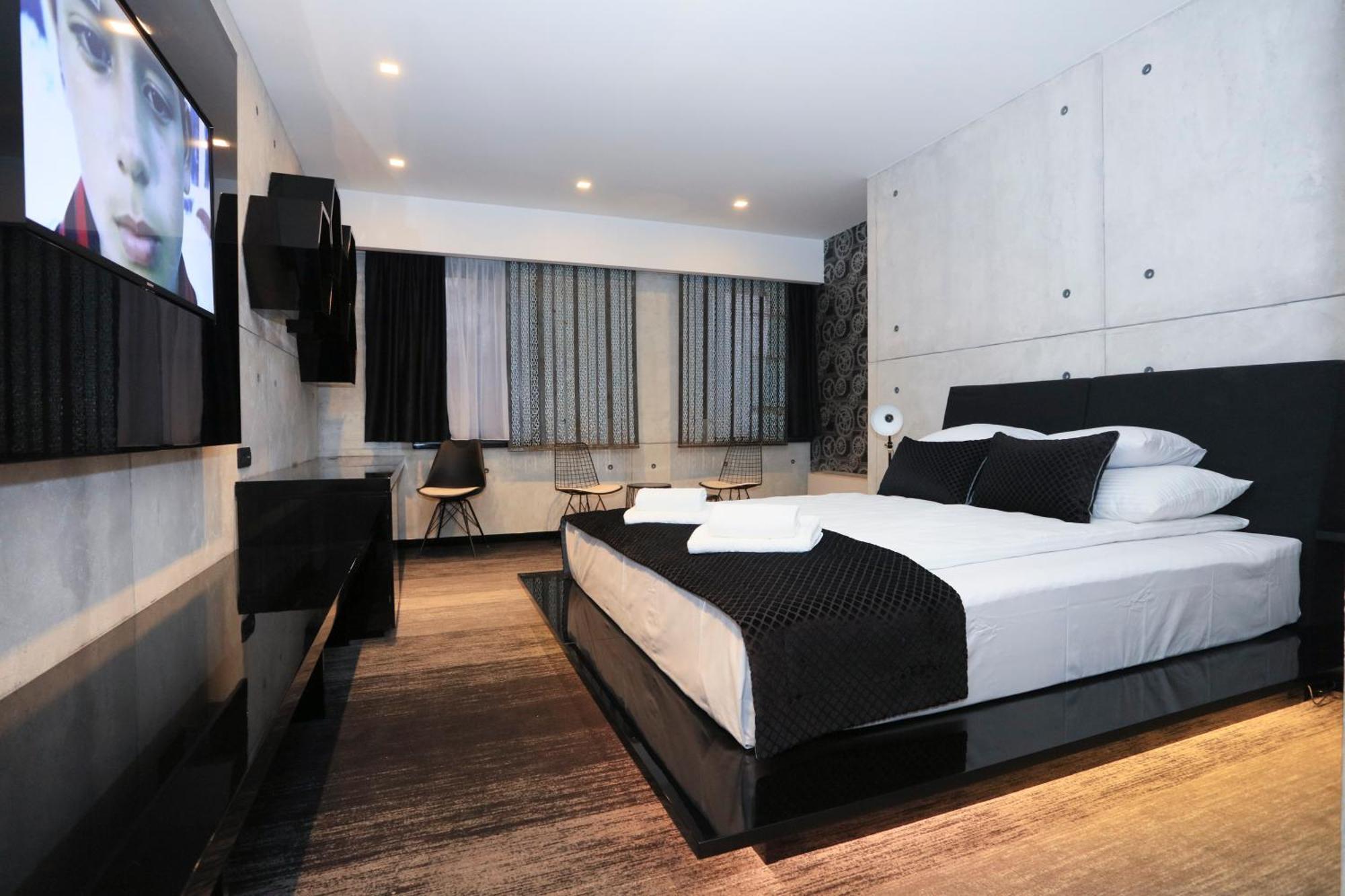 Carpe Diem Boutique Hotel Zenica Bagian luar foto