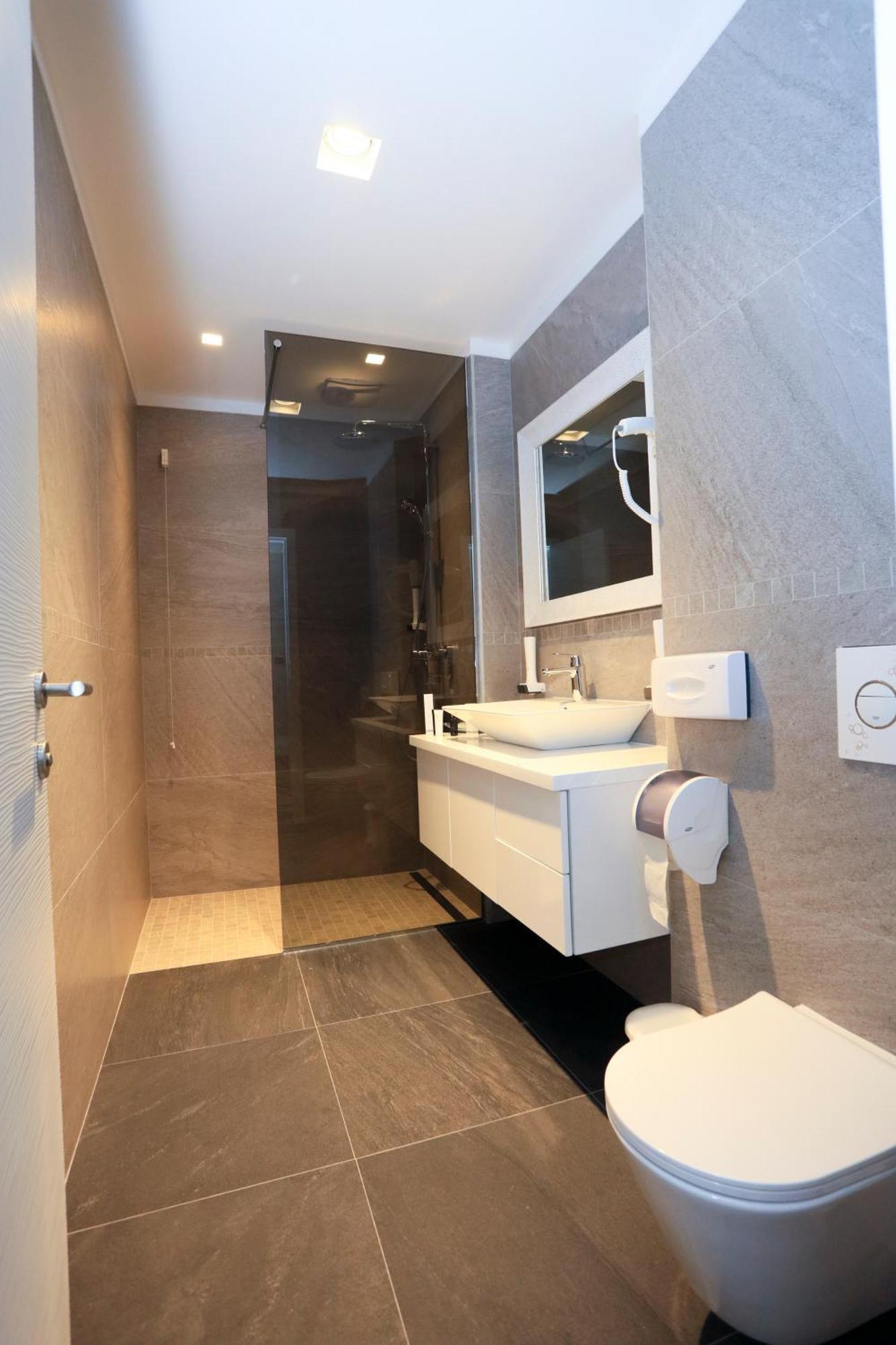 Carpe Diem Boutique Hotel Zenica Bagian luar foto