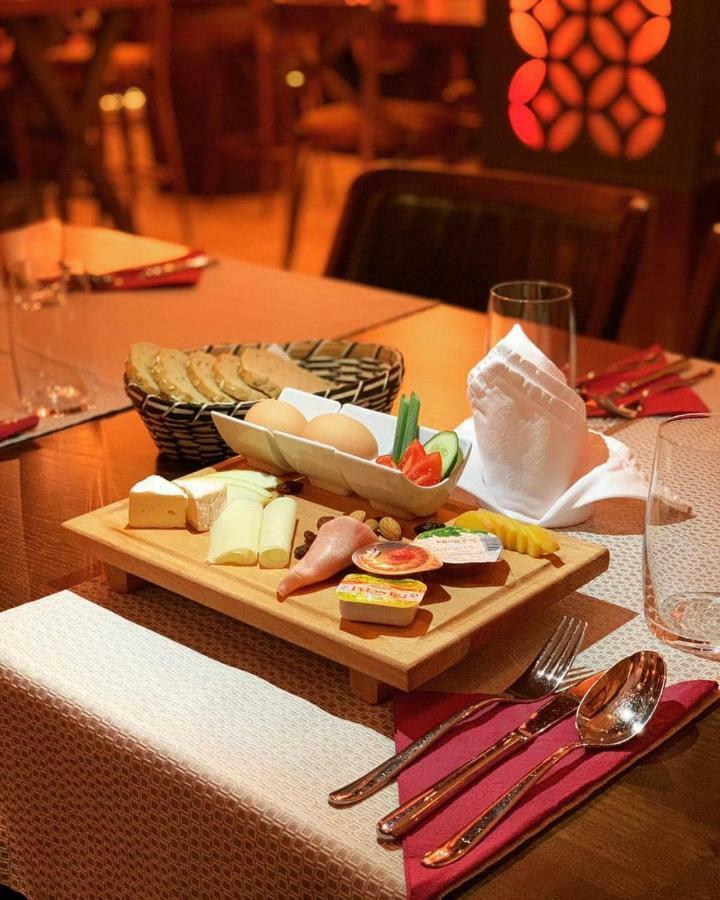 Carpe Diem Boutique Hotel Zenica Bagian luar foto