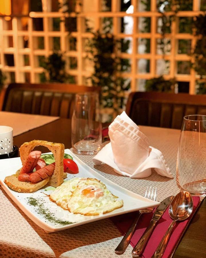 Carpe Diem Boutique Hotel Zenica Bagian luar foto